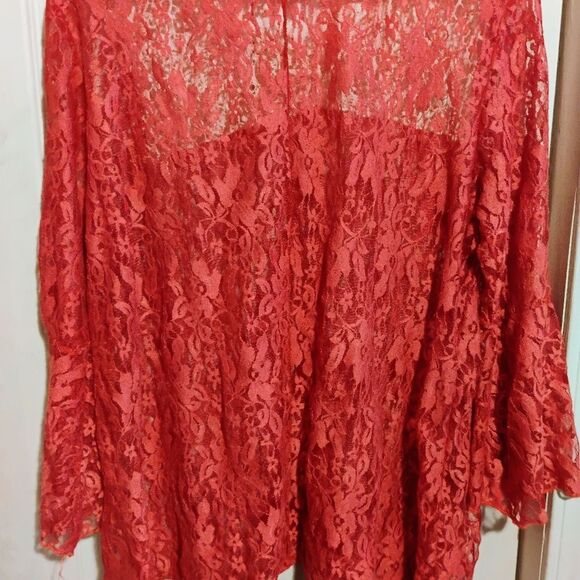 Front of Closet Plus 3x Red Lace Peasant Blouse with White Lace & Cord Detail - Picture 9 of 9